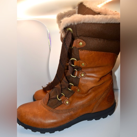 Women’s Timberland NWOT boots size 8.5 - Picture 2 of 8